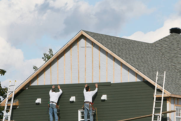 Best Insulated Siding Installation  in Country Clu, MO